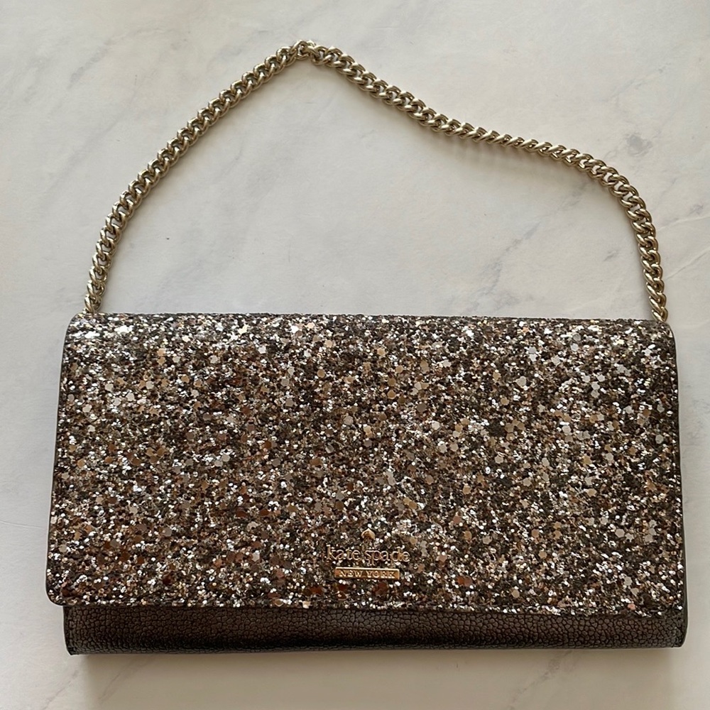 Kate Spade wristlet/wallet on chain